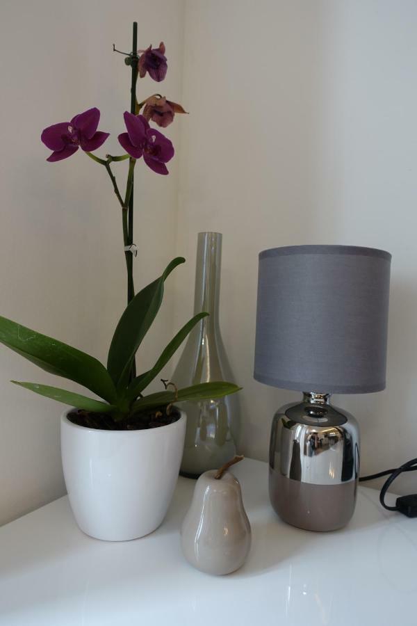 Apartman Maja Bol Exteriör bild