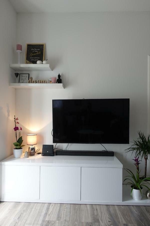 Apartman Maja Bol Exteriör bild