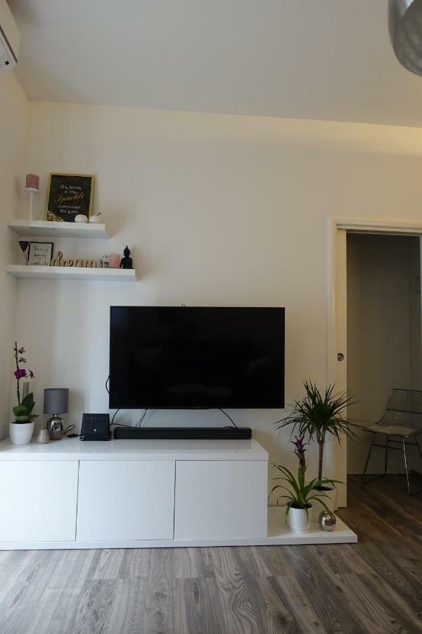 Apartman Maja Bol Exteriör bild