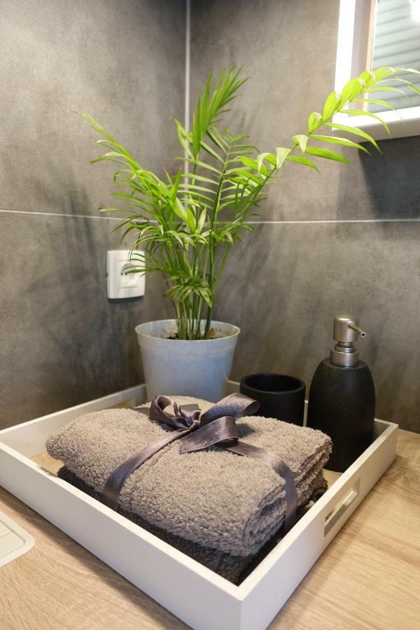 Apartman Maja Bol Exteriör bild